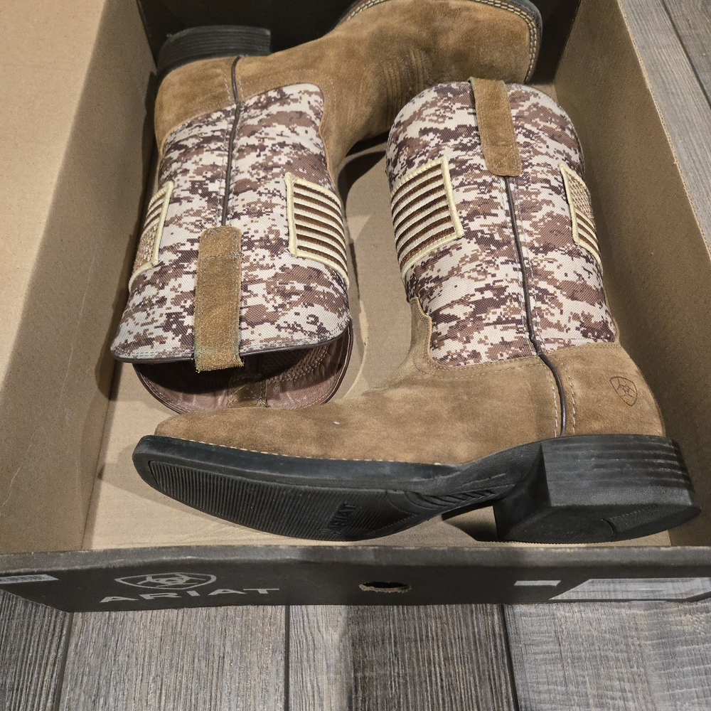 Ariat Camo and Brown Western Boots - Picture 10 of 11